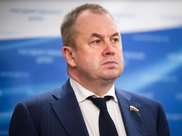 «Не смог собрать подписи»: один из кандидатов в свердловские губернаторы снялся с предвыборной гонки