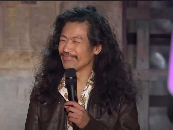 Звезда «Астерикса и Обеликса» трагически погиб, доставая смартфон с балкона