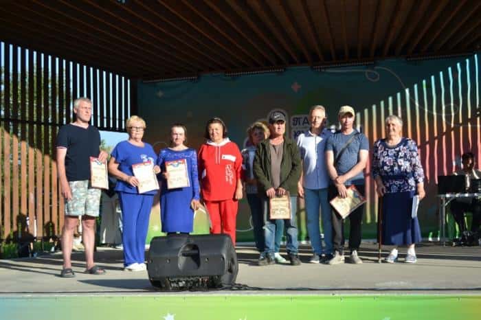 Названы победители конкурса на лучшую клумбу и самый чистый двор в Каменске-Уральском