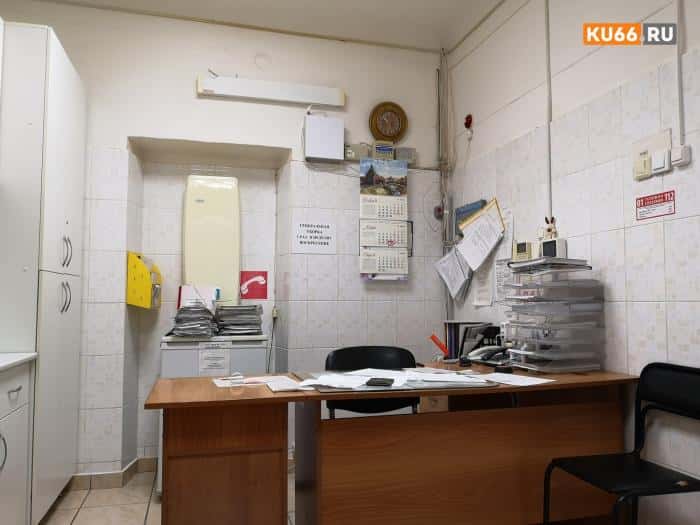 «Приехала — и все порушила»: жители Каменска-Уральского возмущены закрытием подростковых медкабинетов