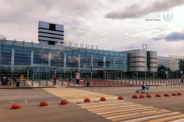 Массовые задержки и отмены рейсов в Кольцово. Что происходит?