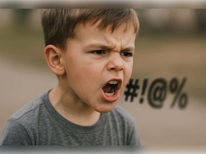 Сказал мат — плати штраф: в России хотят ввести новую меру наказания для детей и родителей