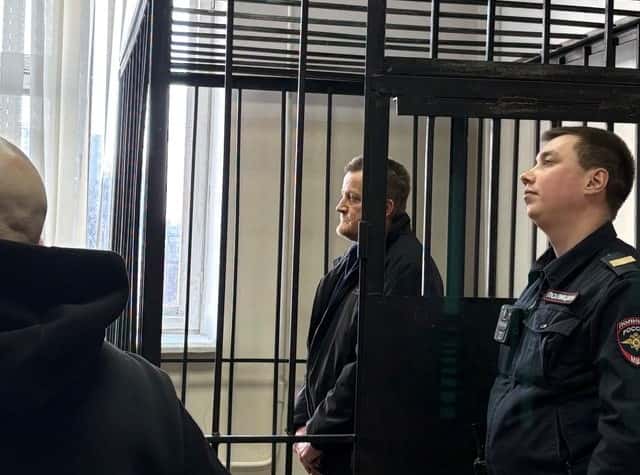 «Даже не предупредили»: на Урале неожиданно перенесли суд над мужчиной, похитившим немую школьницу