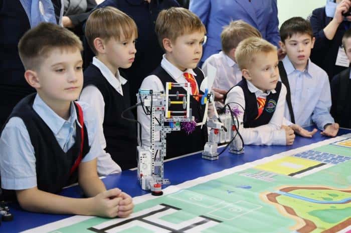 Драмкружок, гитара, фото: куда записать ребенка в Каменске-Уральском? 