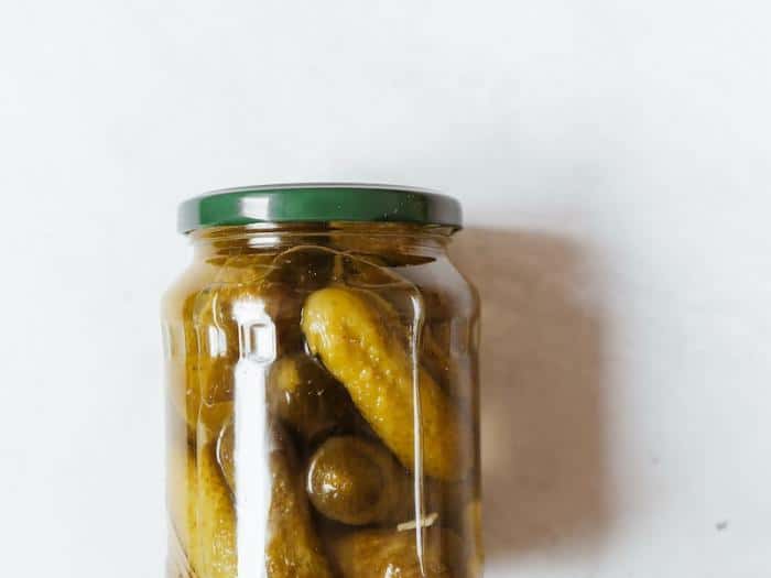 Не меняйте рецепты: как правильно консервировать, чтобы не отравиться