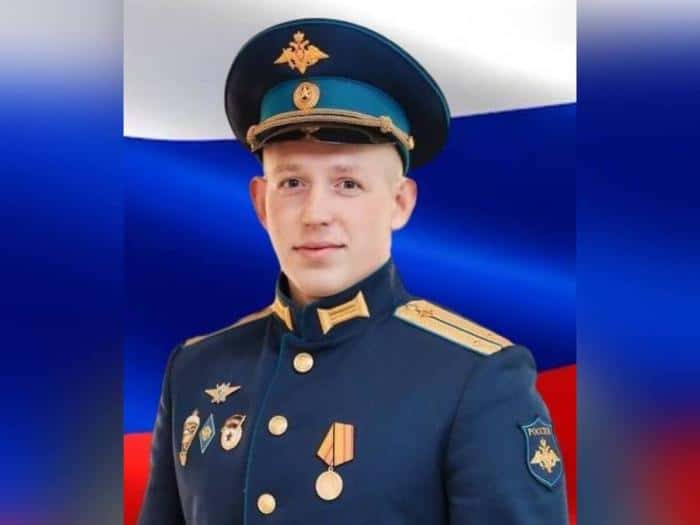 Еще совсем молодой: в Каменске-Уральском простятся с погибшим на СВО Максимом Шапинским