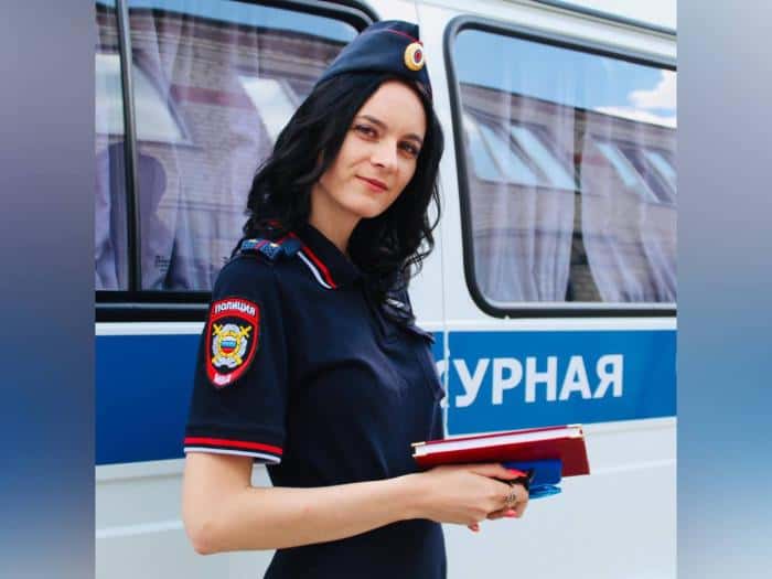 «Раскрыла 17 преступлений!»: Анна Крапивина из Каменска-Уральского борется за звание лучшего участкового России