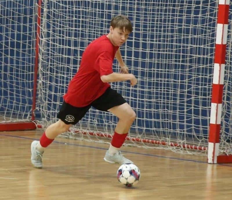 Из дворового футбола — в сборную России: история 16-летнего Кирилла Щукина из Каменска-Уральского