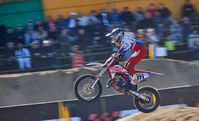 Проехали к пьедесталу: Свердловские гонщики взяли золото и стали чемпионами России по суперкроссу