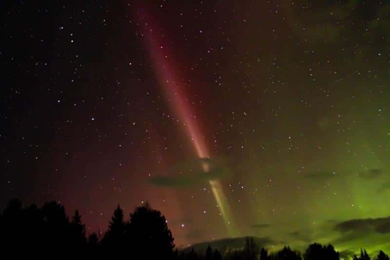 Полярное сияние озарило небо над Свердловской областью из-за магнитной бури