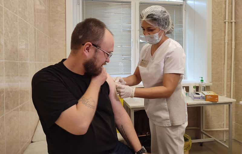 Свердловская область получила рекордные 198 тысяч доз вакцины от гриппа