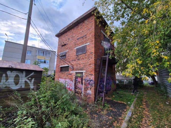 «Мама, я живой»: подростка, потерявшего руку после удара током, выписали домой