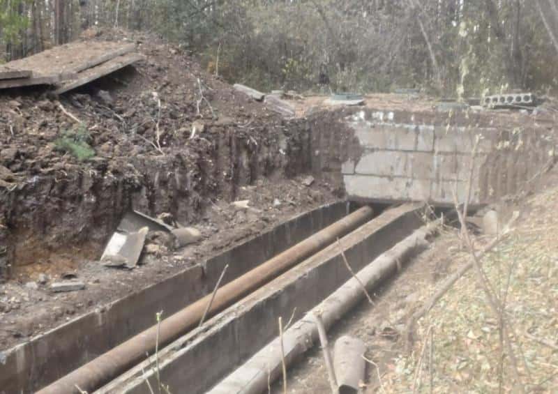 В Каменске-Уральском подрядчики «Теплокомплекса» продолжают капремонт теплотрасс даже по выходным