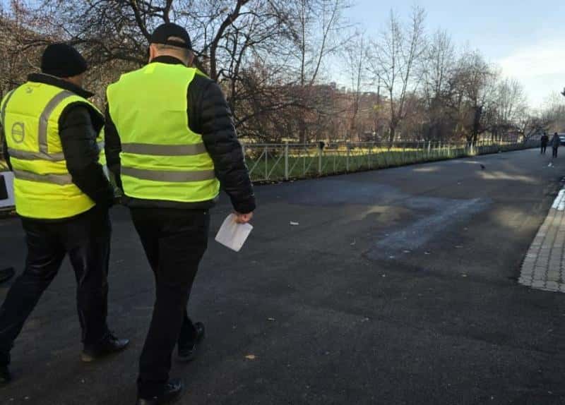 Новый асфальт в Каменске-Уральском вскроют коммунальщики. Почему горожан опять ждут раскопки?