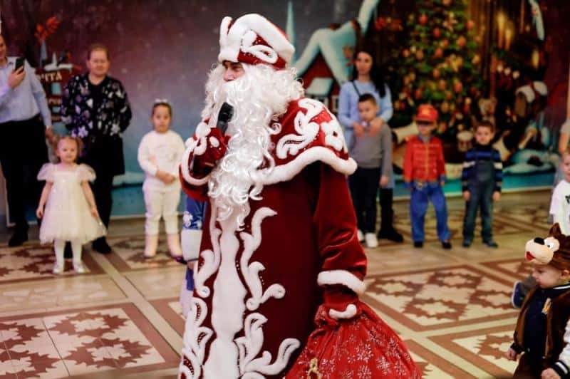 Программа новогодних спектаклей для детей и родителей в Каменске-Уральском