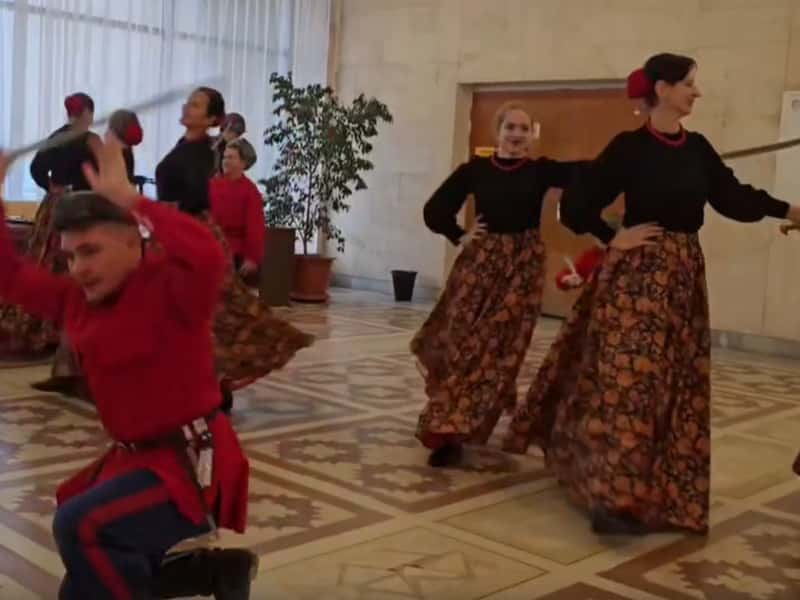 В Каменске-Уральском прошёл яркий межрегиональный турнир по фланкировке шашкой