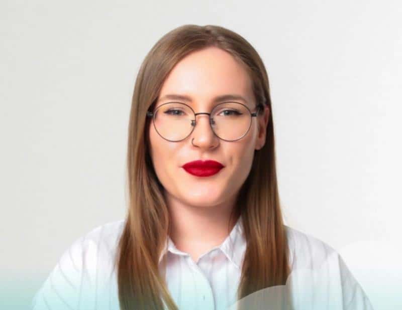 В Екатеринбурге появился молодой кандидат на пост мэра. А еще она девушка — Ирина Виноградова