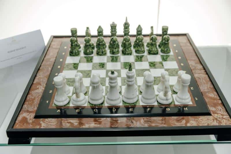 Шахматы из коллекции губернатора Свердловской области ушли с аукциона за 20 миллионов рублей