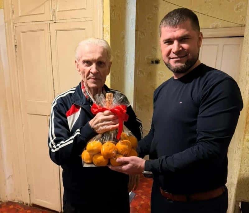 88-летие водителя «УралЗИС-355М» Николая Максимова из Каменска-Уральского: поздравление и история легендарного грузовика 