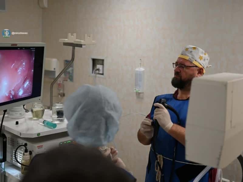 В Екатеринбурге врачи спасли пенсионерку, подавившуюся сосиской