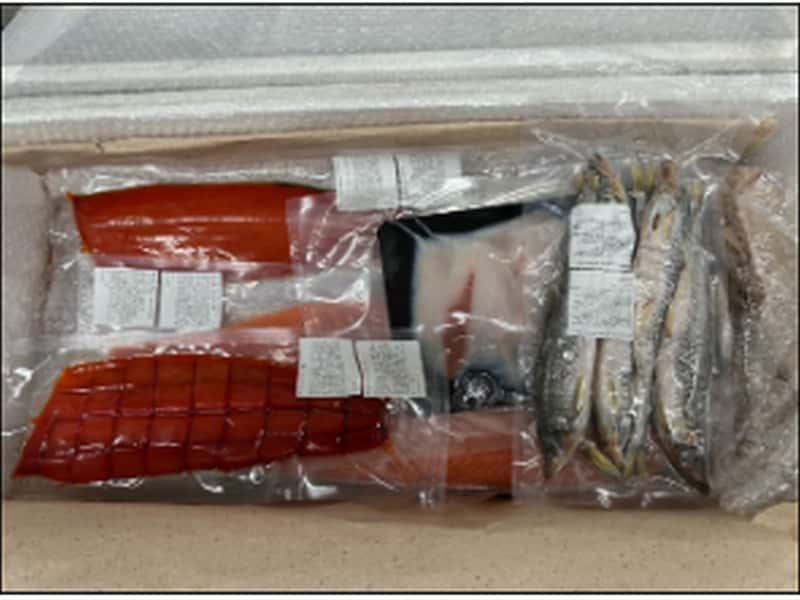 Свердловская область отправила в ОАЭ более 150 кг рыбных деликатесов