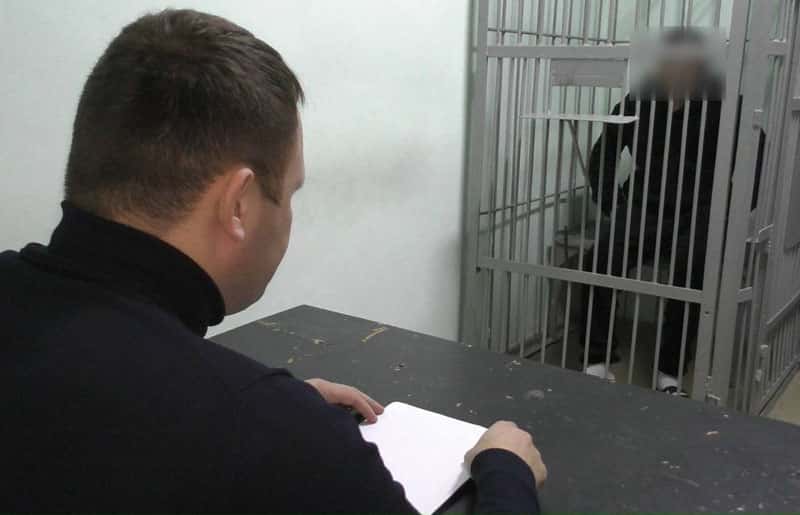 В Каменске-Уральском задержали мужчину с мефедроном на улице Ленина