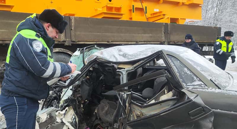 Водитель из Каменска-Уральского погиб в аварии на трассе Екатеринбург — Тюмень