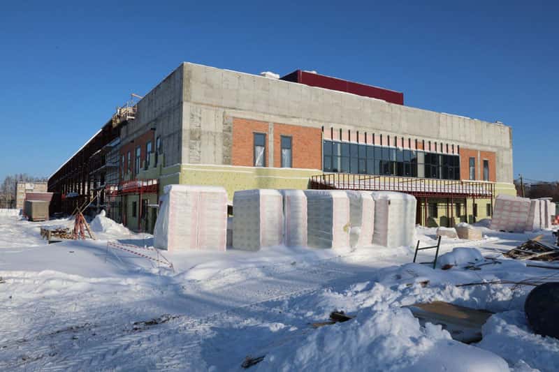 Замминистра оценил темпы строительства легкоатлетического манежа в Каменске-Уральском