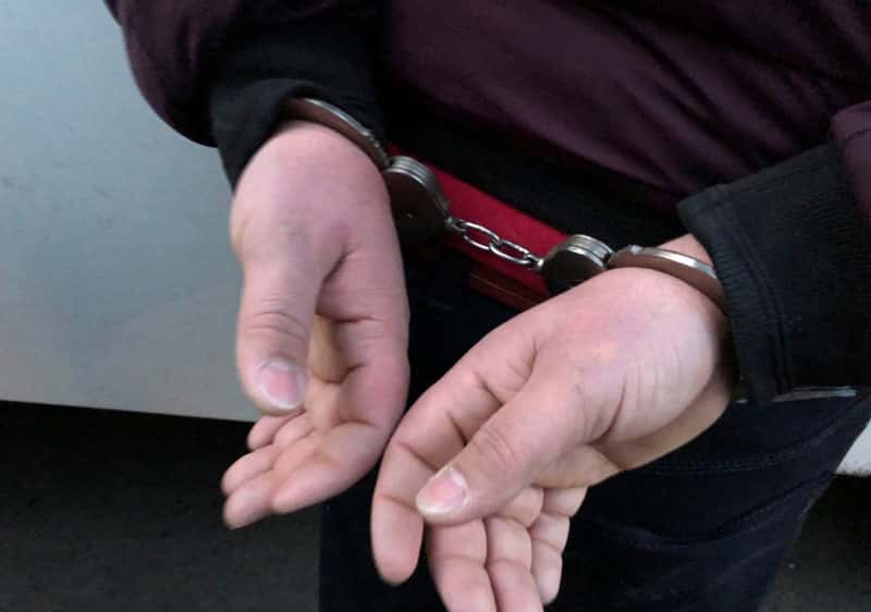 В Каменске-Уральском задержали ранее судимого мужчину с наркотиками