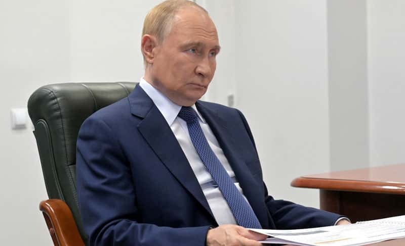 В Кремле рассказали, пользуется ли Путин мессенджерами