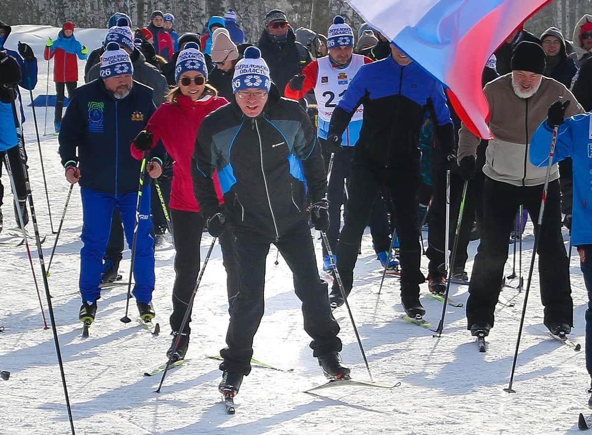 Глава Каменска-Уральского Алексей Герасимов участвовал в «Лыжне России-2026»