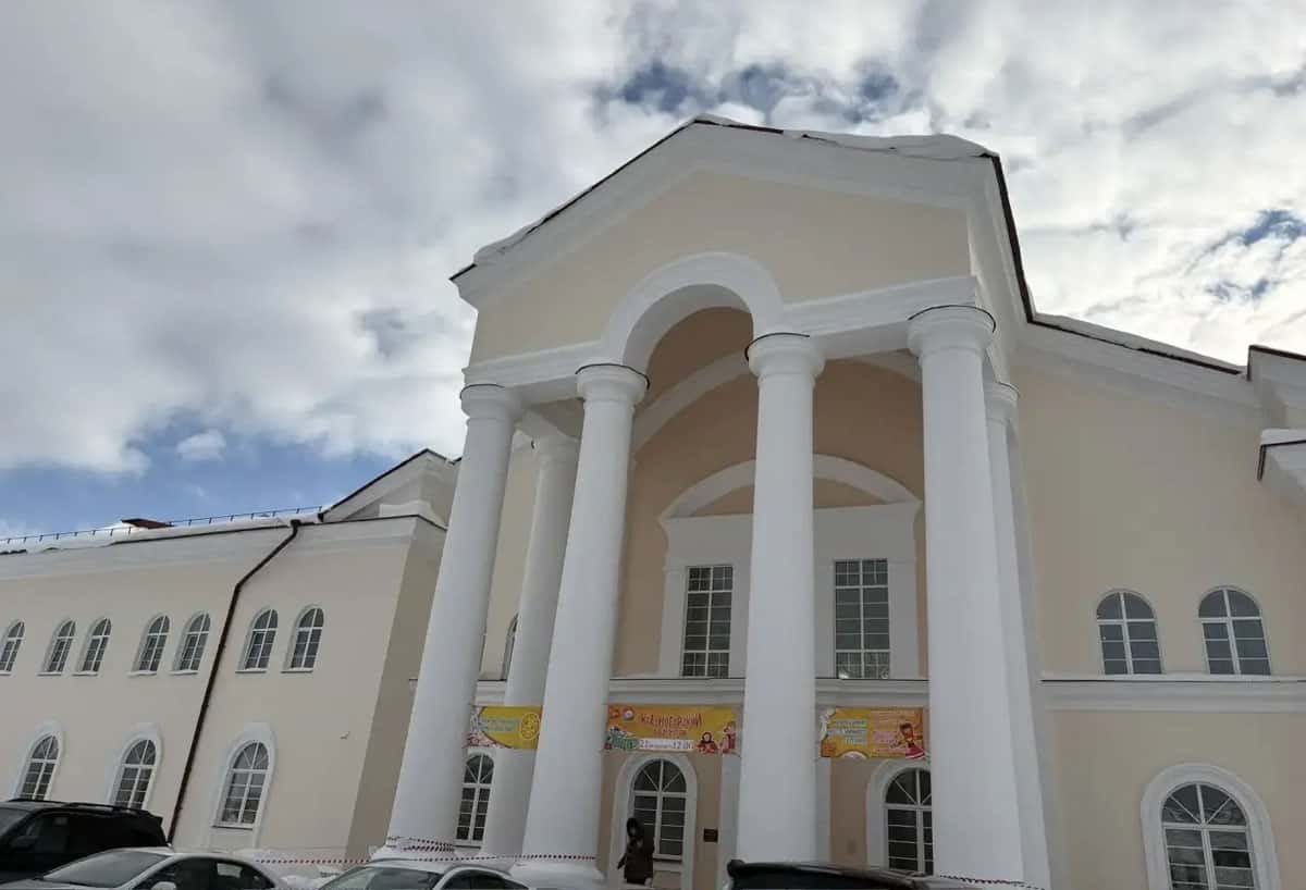 В Каменске-Уральском продолжают обновлять ДК и культурные центры города