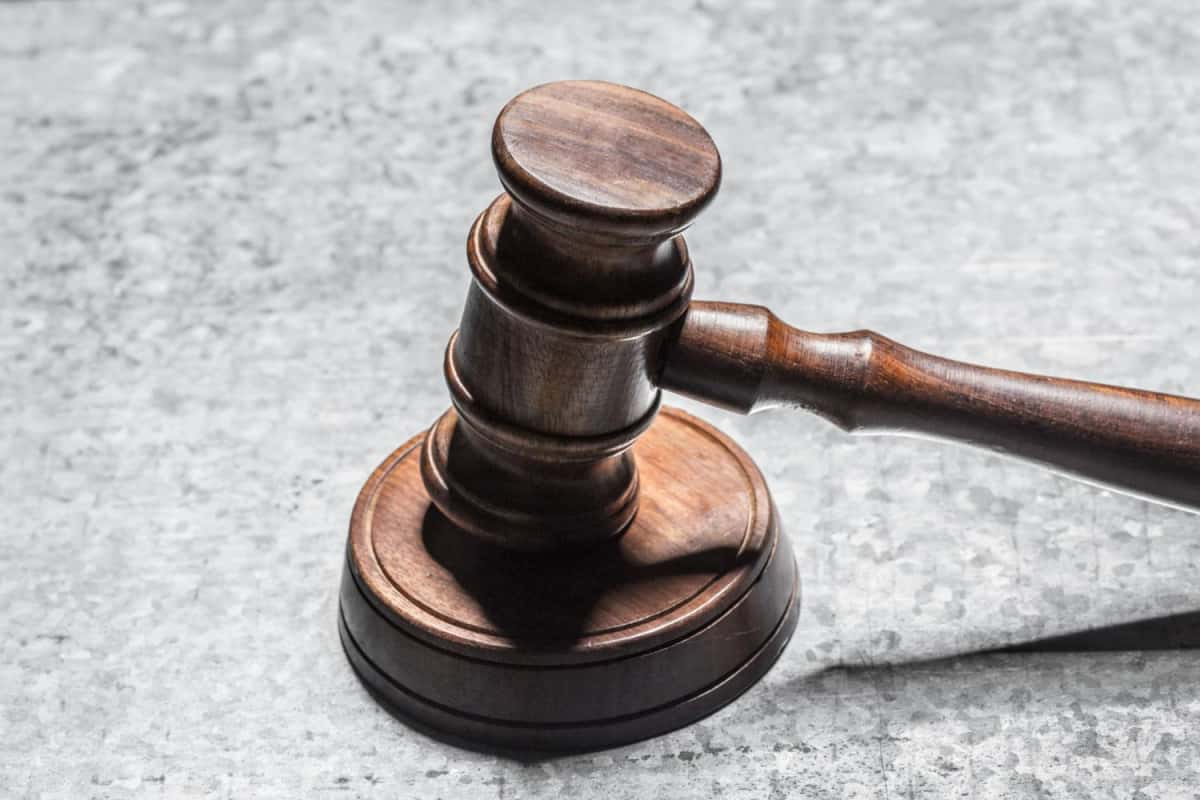 Суд обязал МВД выплатить 358 тысяч переселенке за отказ в статусе