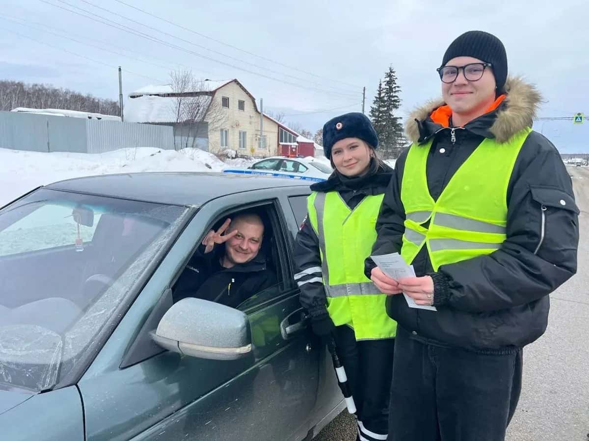 В Каменске‑Уральском прошла акция «Письмо водителю» для безопасности пешеходов