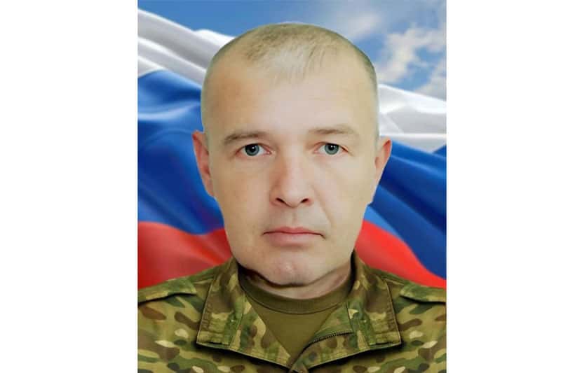 В Каменске-Уральском простятся с погибшим в зоне СВО Дмитрием Устьянцевым