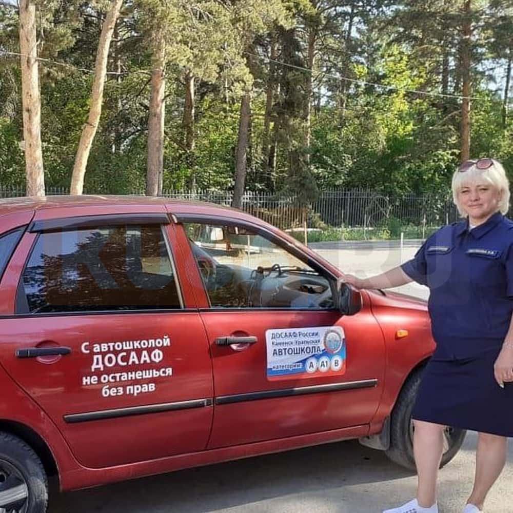Экс-директора автошколы ДОСААФ в Каменске-Уральском обвинили в мошенничестве