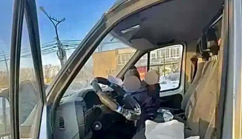 В Каменске-Уральском остановили водителя, перевозившего детей без автокресел