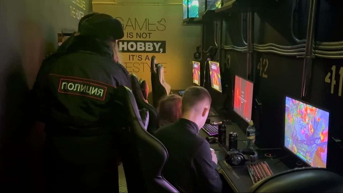 Ночные проверки подростков: полиция вышла в рейд в Каменске-Уральском