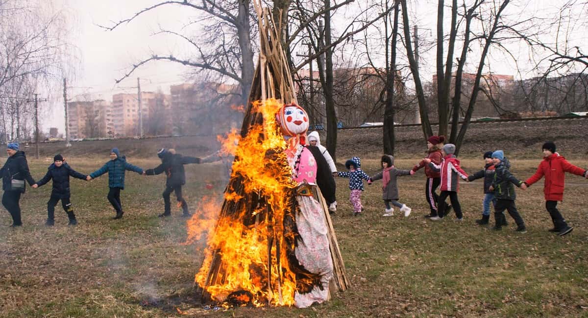 Какого числа Масленица в 2026 году: когда нужно начинать печь блины - важные даты, обычаи и традиции