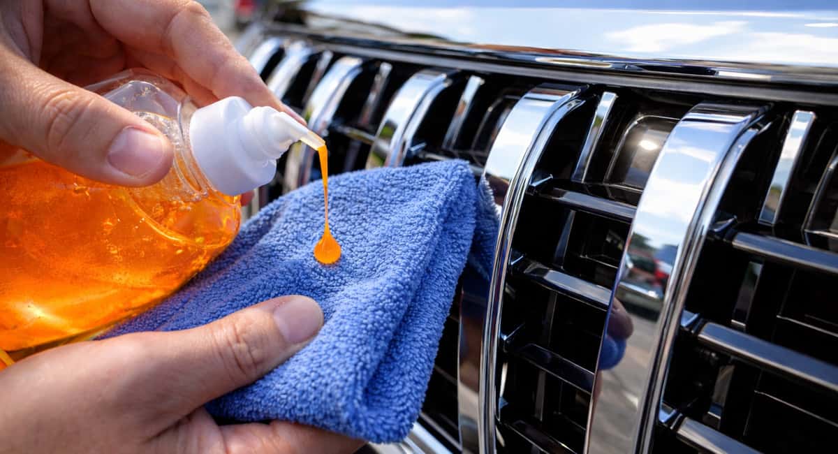 1 капля на микрофибру — и хром на решетке сияет как зеркало: разводов ноль, блеск держится после трех моек