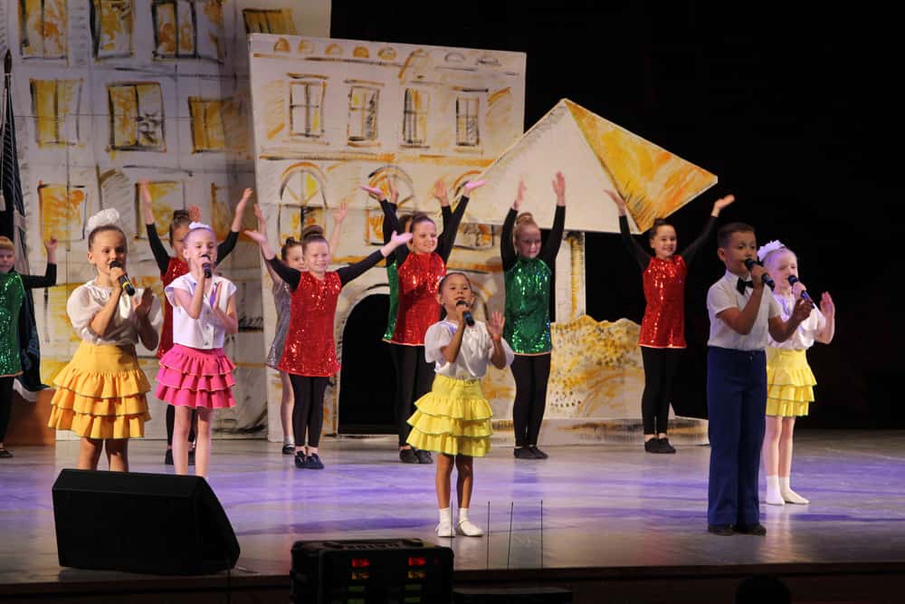 «Наш город – самый замечательный на земле!» – расчувствовался мэр Каменска на торжественном вечере в честь Дня города и Дня металлурга