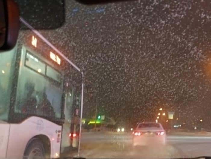 Автобусы в Каменске-Уральском опаздывают и не выходят на линию из-за метели и поломок