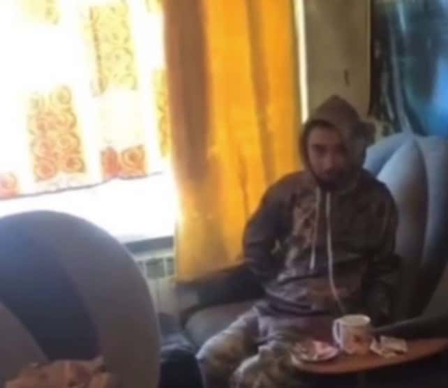 «У него деформация костей»: жители Каменска-Уральского пытаются своими силами спасти инвалида