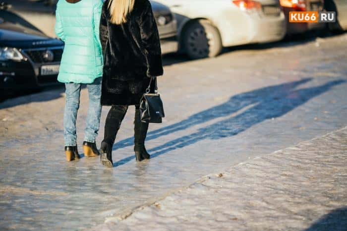 Виновата гололедица? В травматологиях Каменска-Уральского стало в два раза больше пациентов