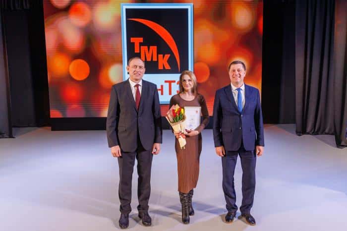 На СинТЗ поздравили женщин с 8 марта