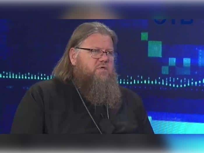 Священник из Екатеринбурга предложил закрывать ТЦ по воскресеньям ради демографии