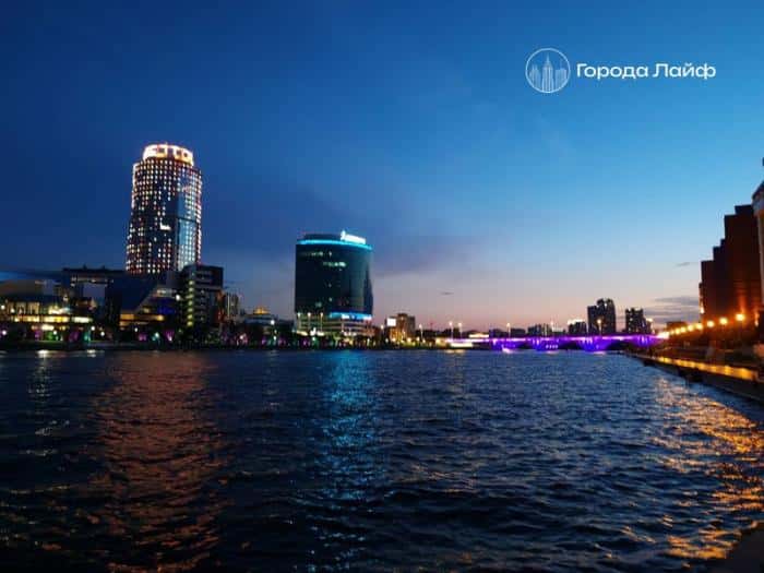 Как Екатеринбург отмечает День города: концерты, салют и бесплатный транспорт