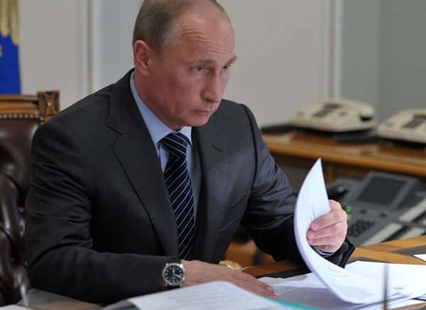 Путин одобрил запрет вейпов: регионы получат право запрещать их полностью