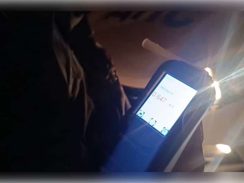 В Каменске-Уральском пьяный водитель перевозил детей и был пойман ГАИ