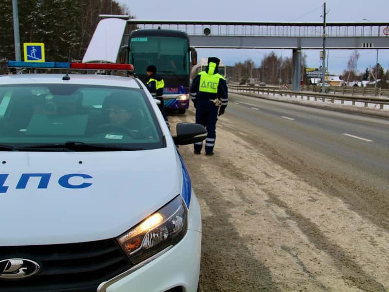 В Свердловской области нашли серьёзные нарушения при проверке двух тысяч автобусов